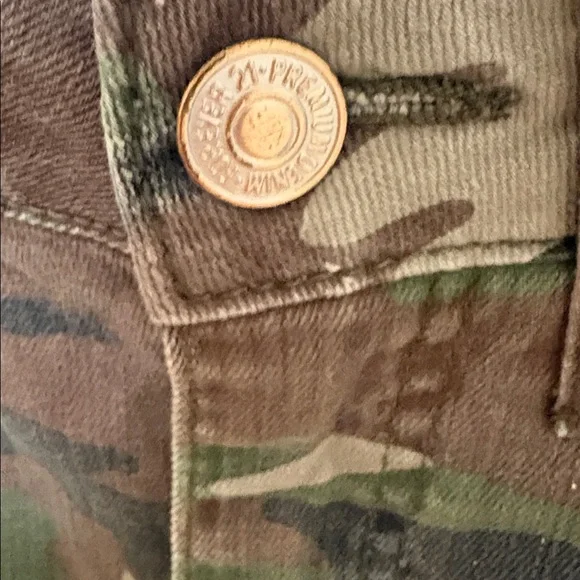 Forever 21 Green Camouflage Skirt - Picture 4 of 7